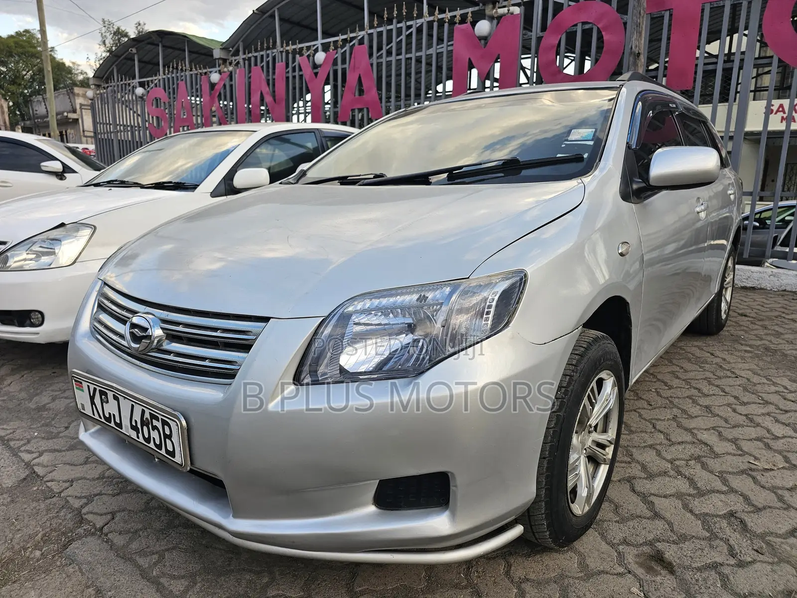 Toyota Corolla Fielder 2009 Silver