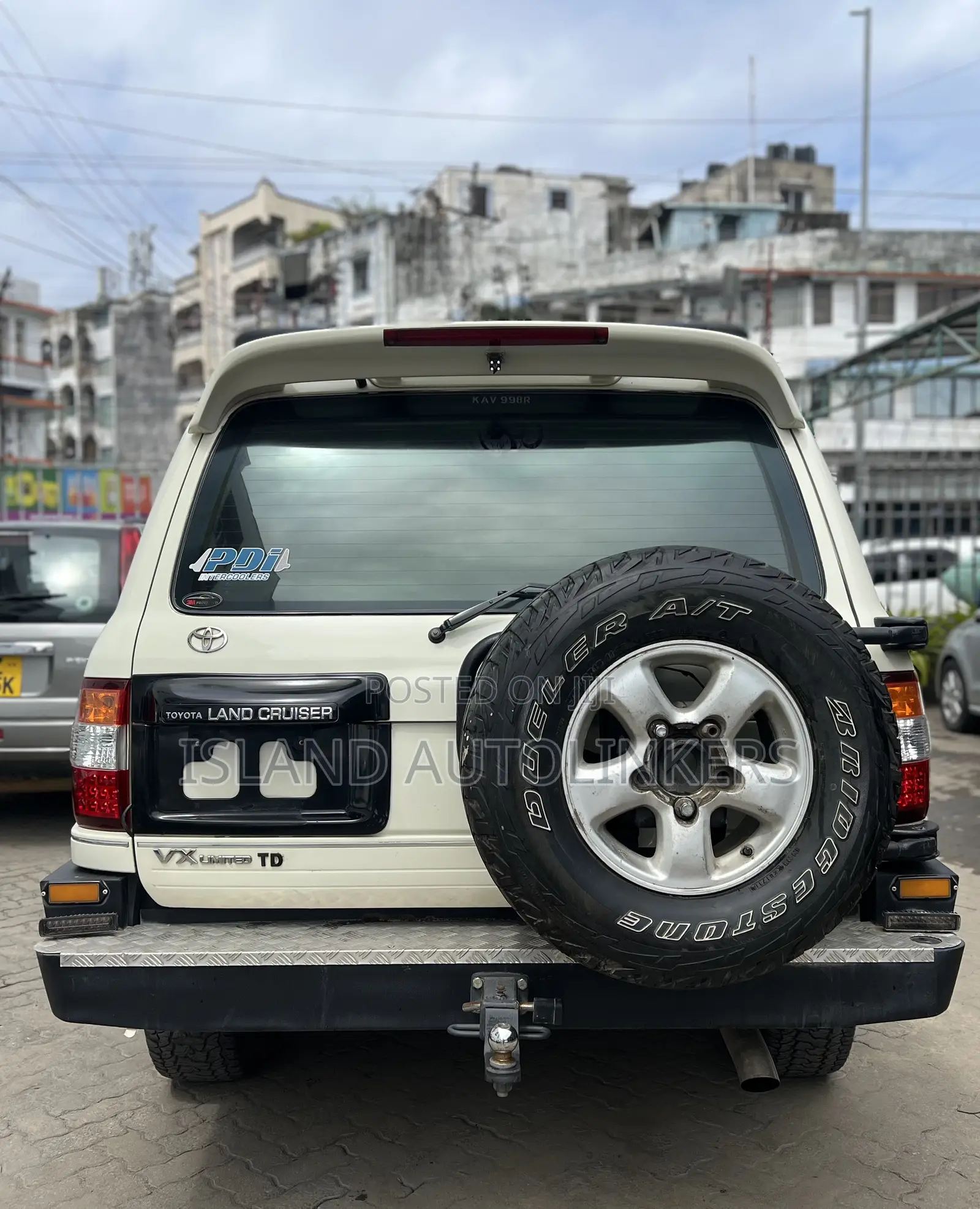 Toyota Land Cruiser HDJ 100 1999 White