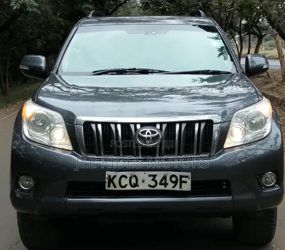 Toyota Land Cruiser Prado 2012