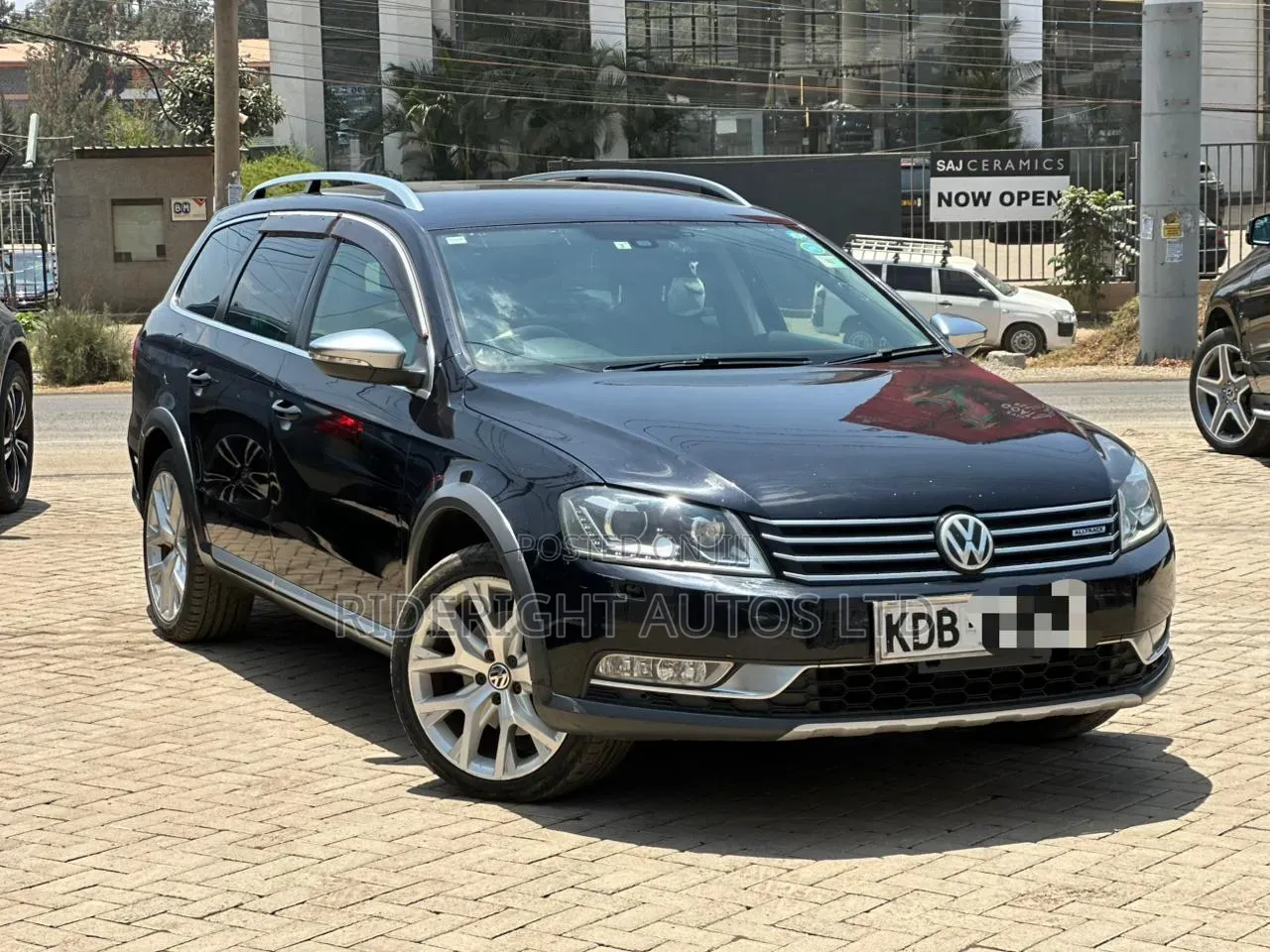 Volkswagen Passat 2013 Black