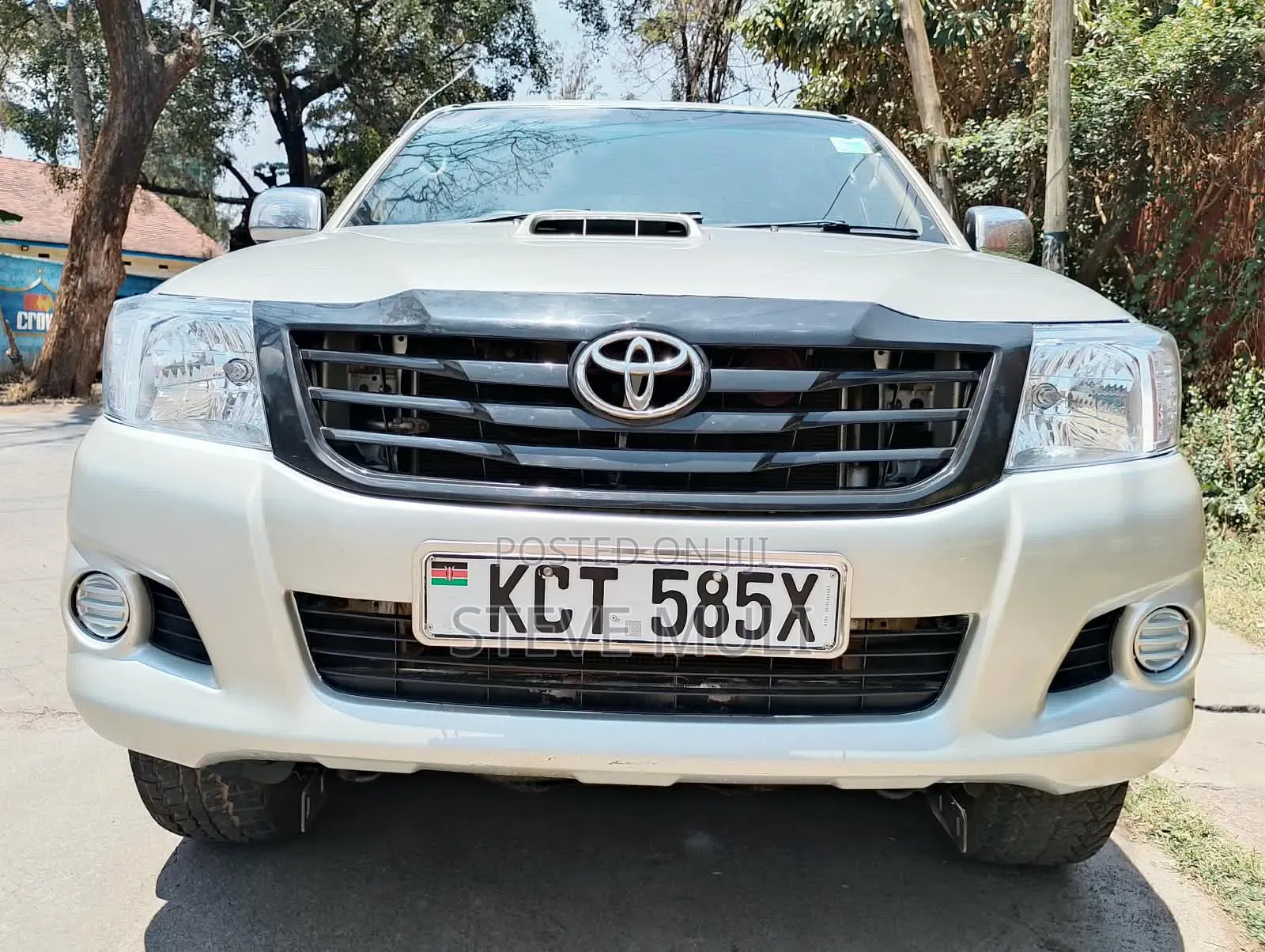 Toyota Hilux 2012 Silver