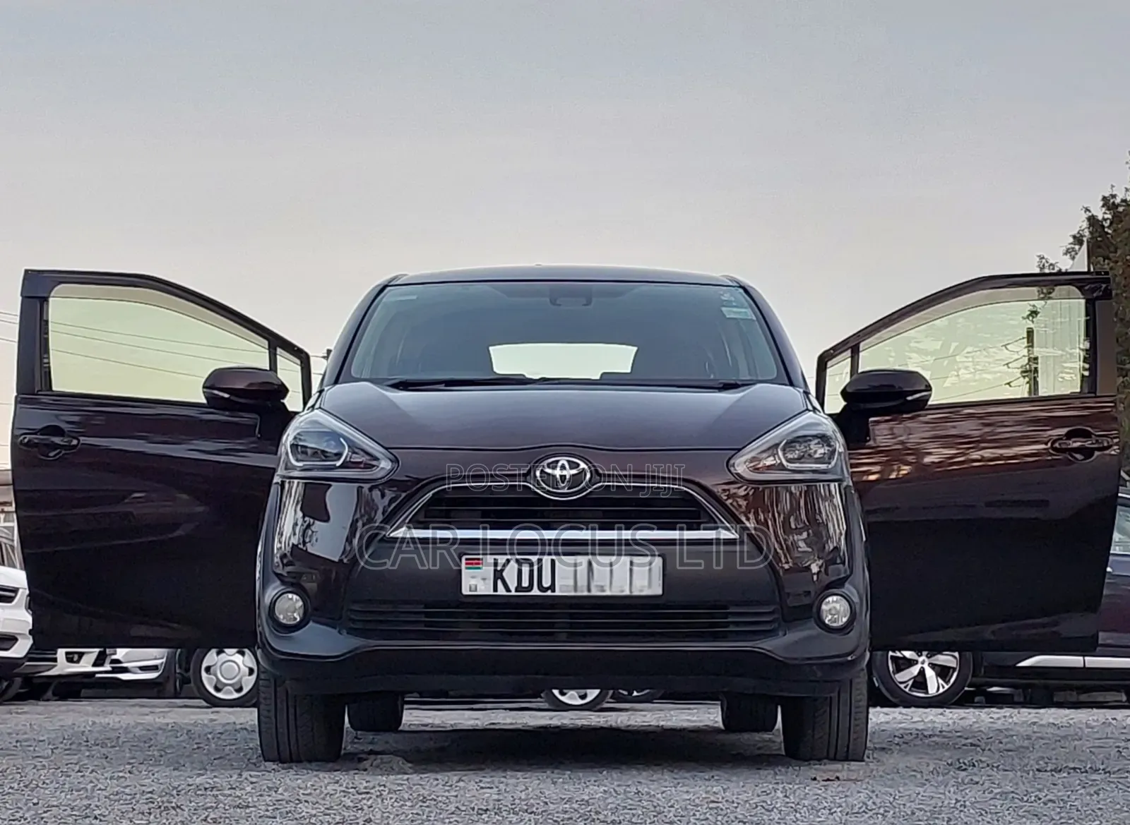 Toyota Sienta 2018 Brown