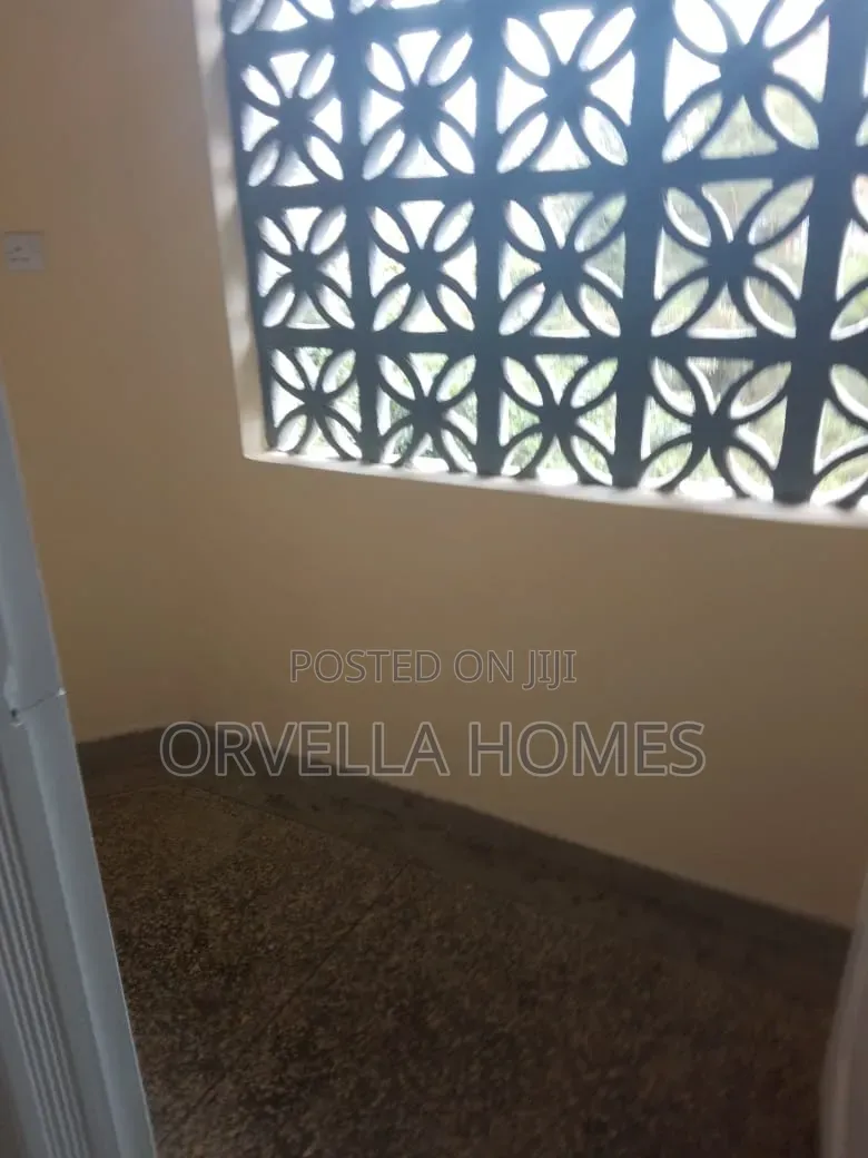 3bdrm Apartment in Ngong Rd Near, Dagoretti Corner for rent