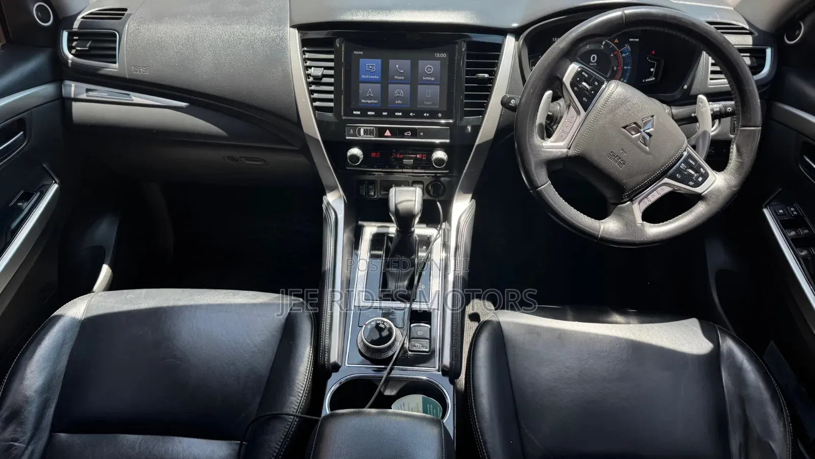Mitsubishi Pajero 2020 Red