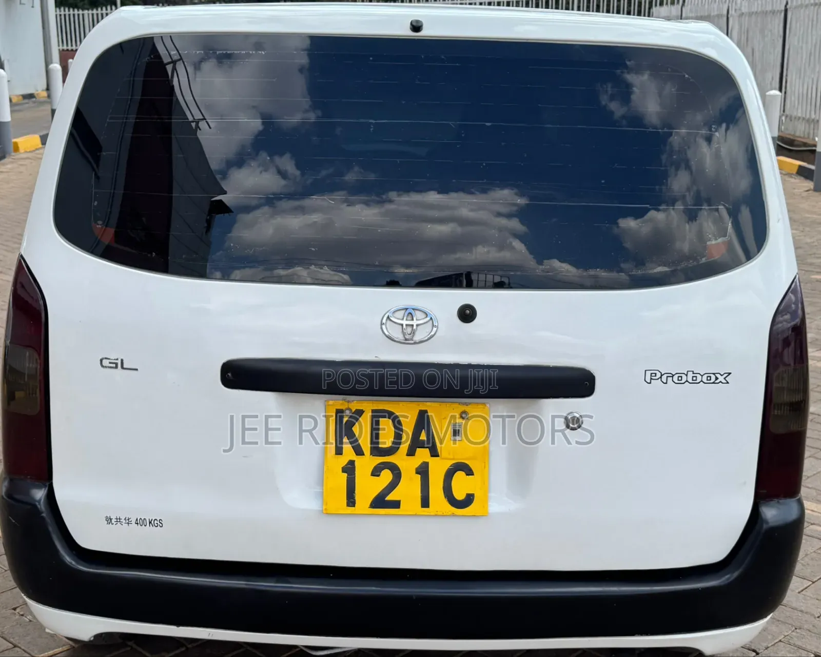 Toyota Axio 2013 Off white