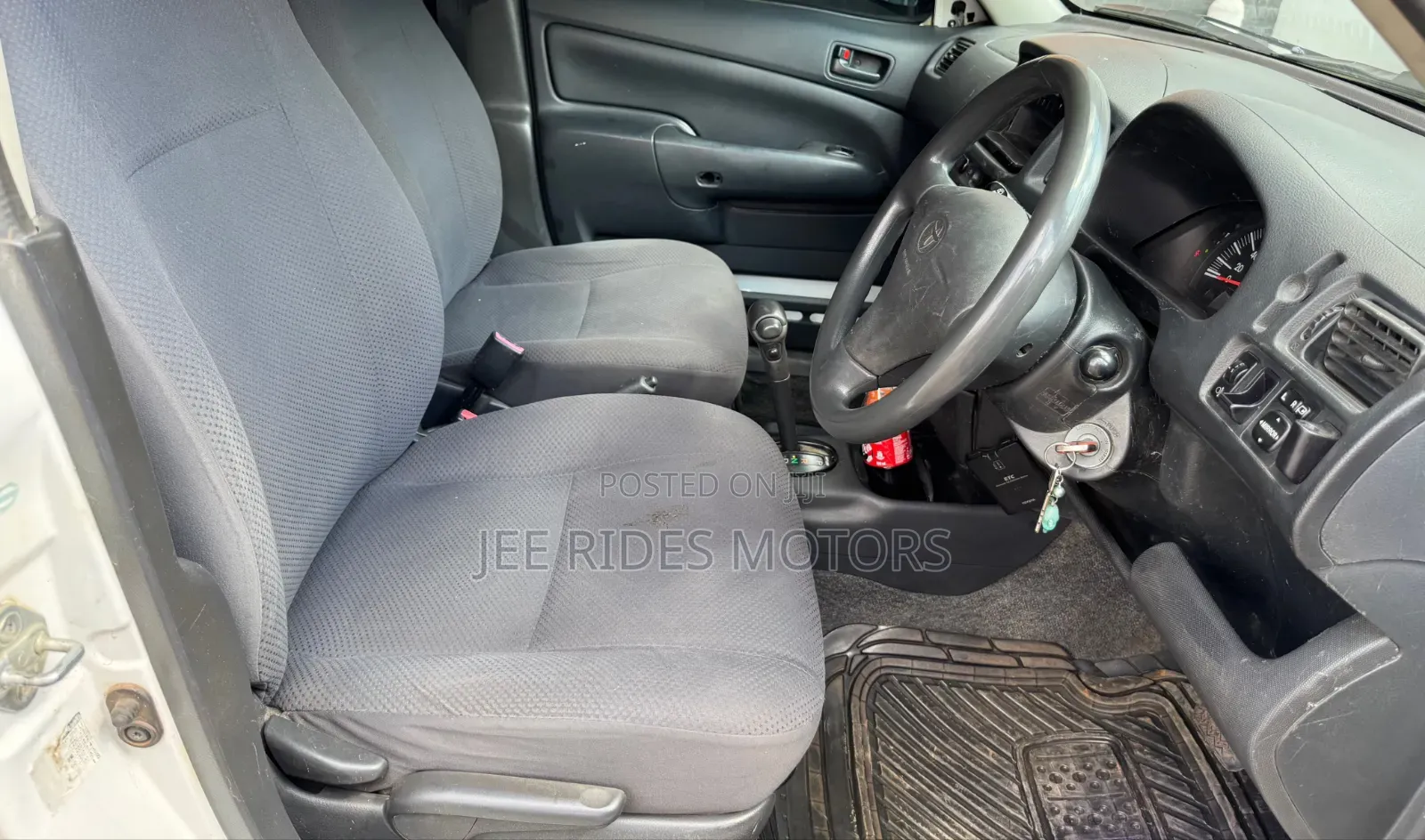 Toyota Axio 2013 Off white