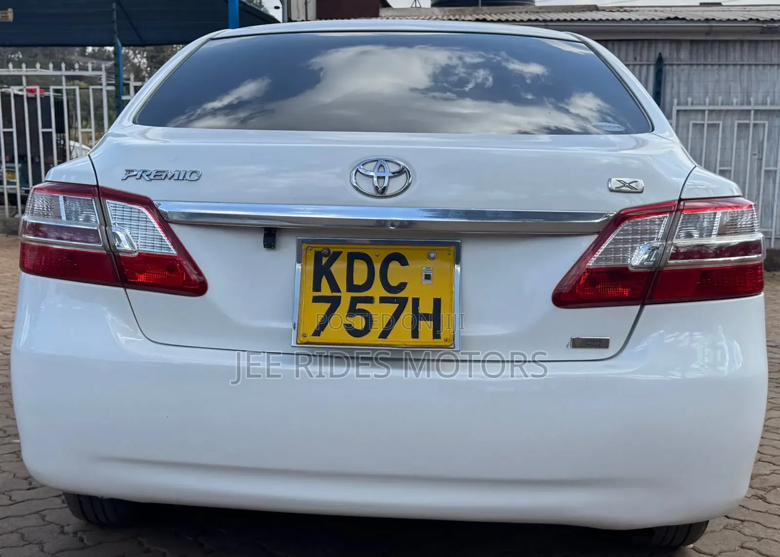 Toyota Premio 2014 Pearl