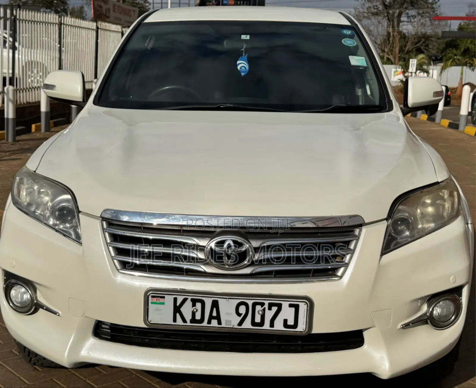Toyota Vanguard 2013 Pearl