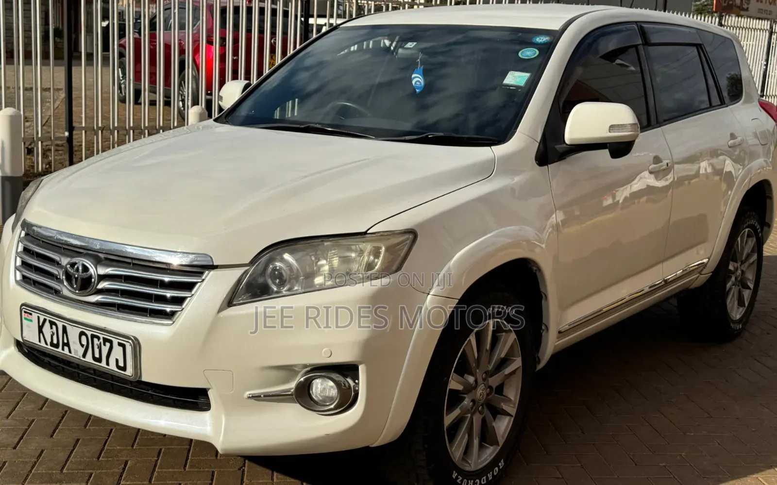 Toyota Vanguard 2013 Pearl