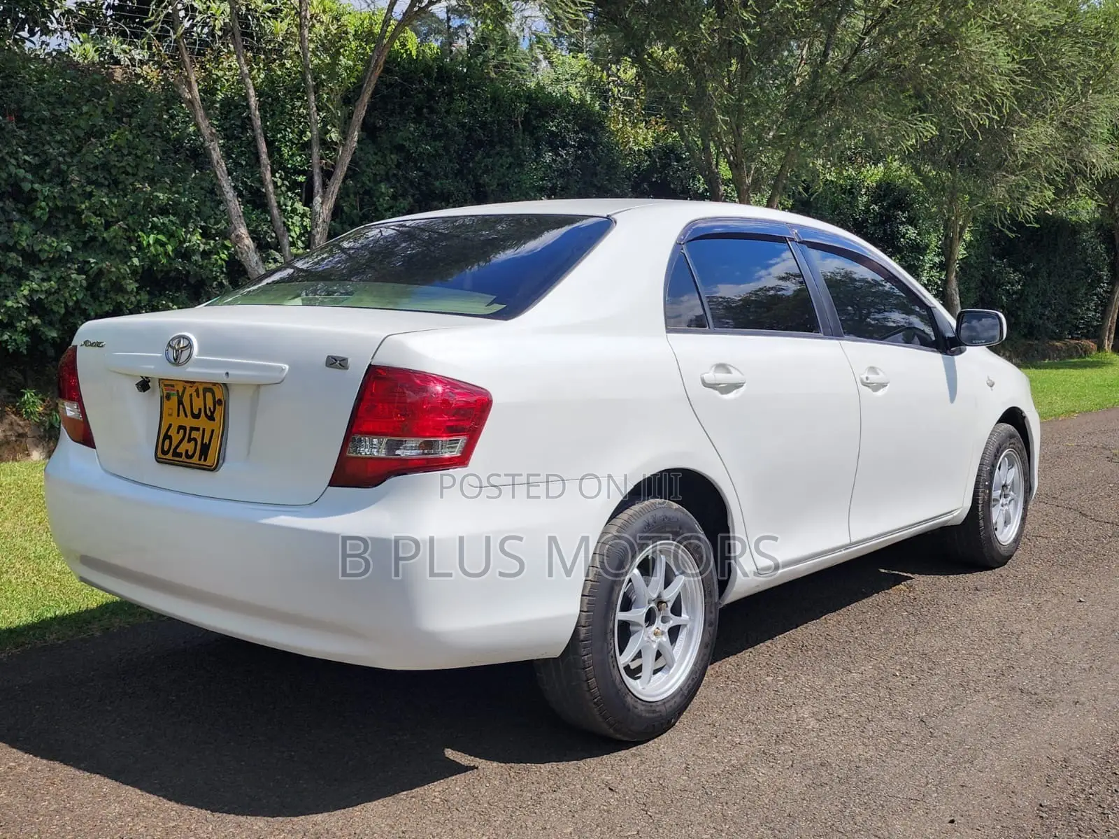 Toyota Axio 2010 White