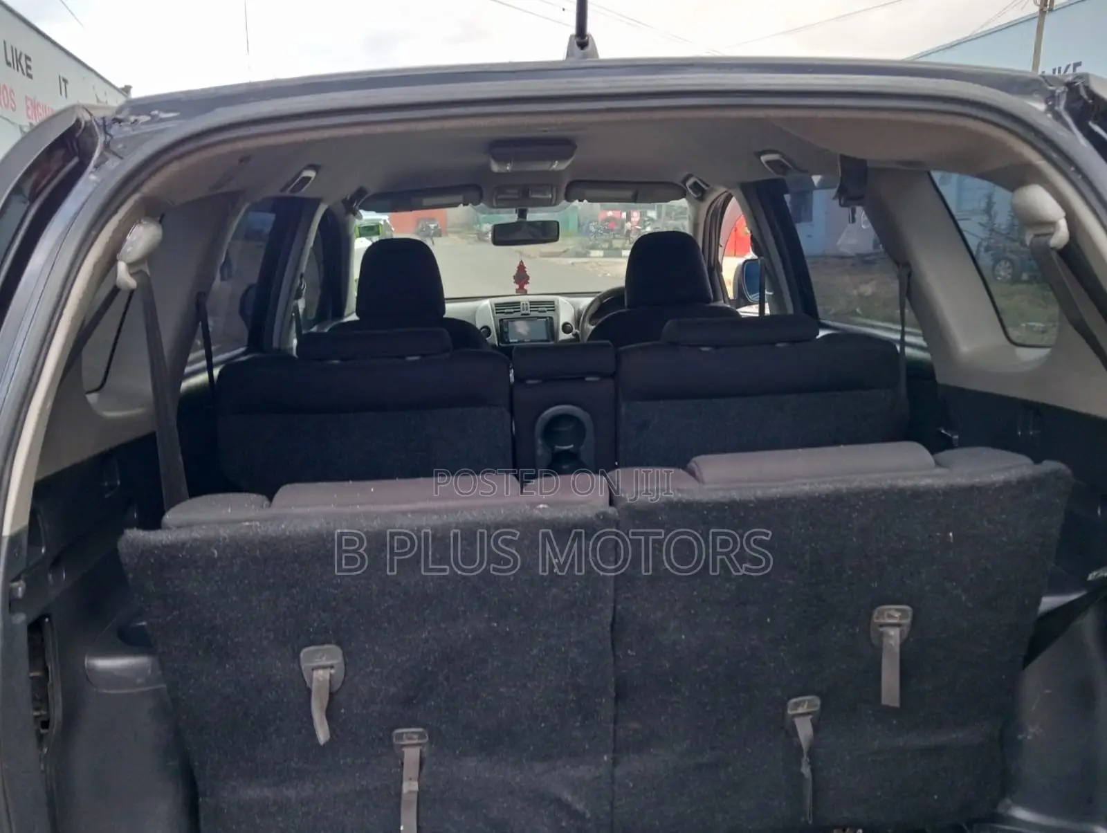 Toyota Vanguard 2011 Black