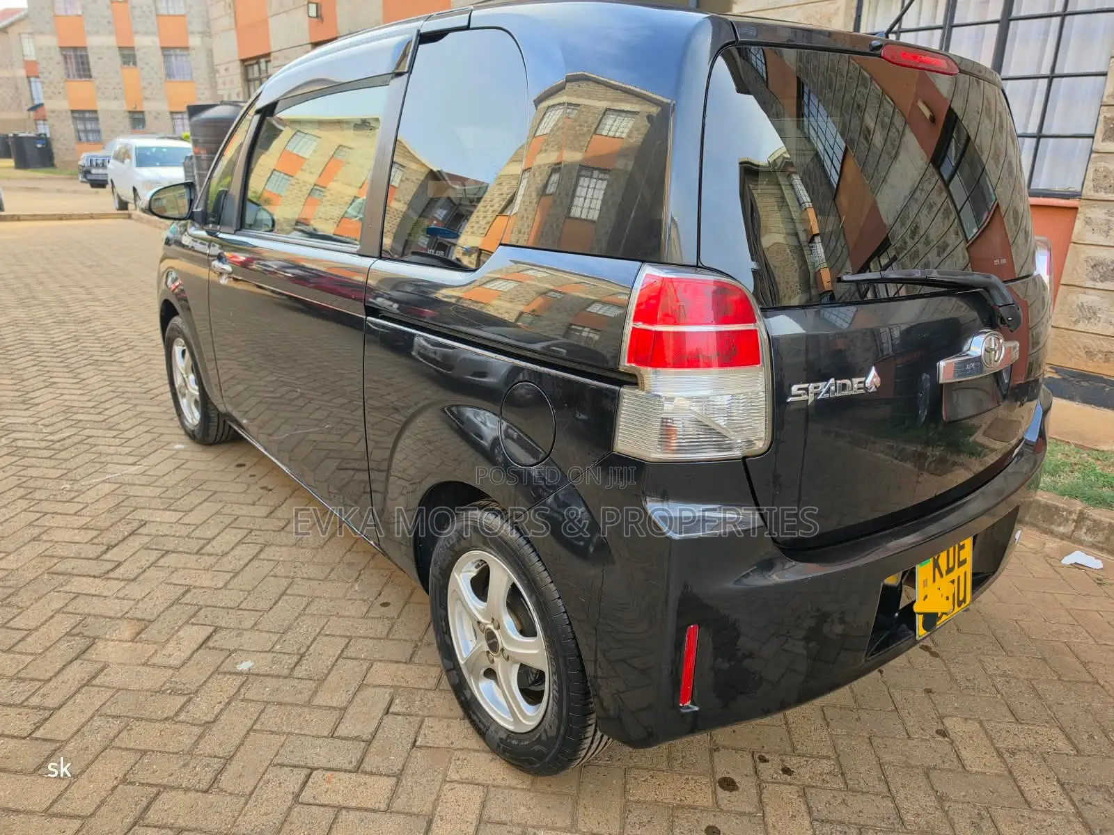 Toyota Spade 2014 Black