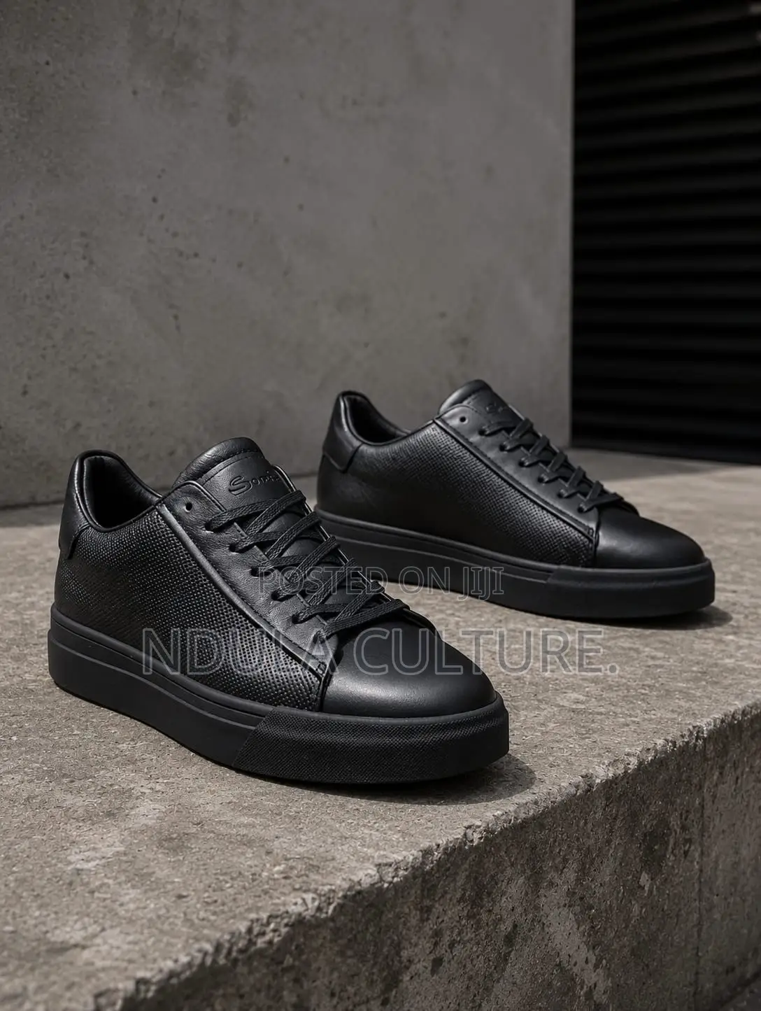 Natty Dresser Santoni Casuals
