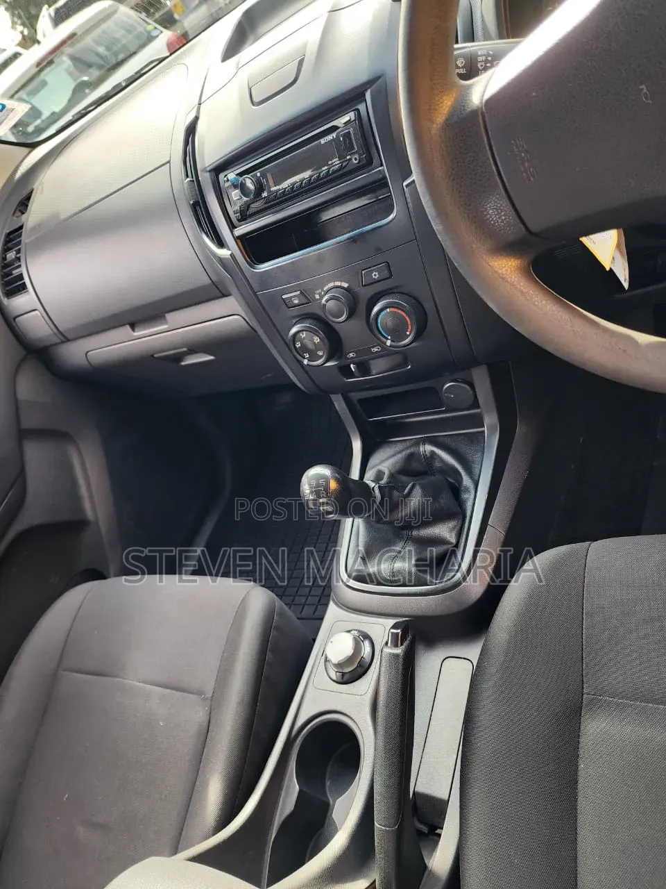 Isuzu D-MAX 2015 Silver