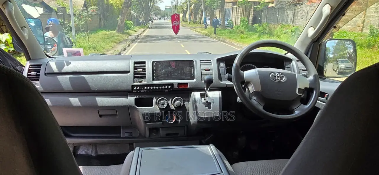 Toyota HiAce 2018 Black