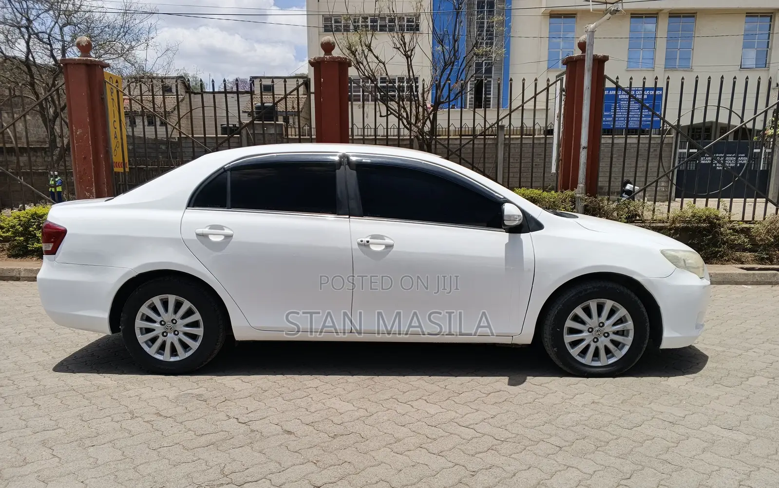 Toyota Axio 2011 White
