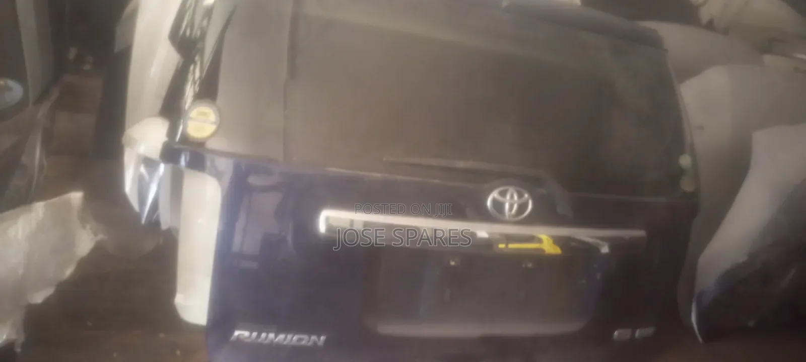 Toyota Rumion Tail Gate