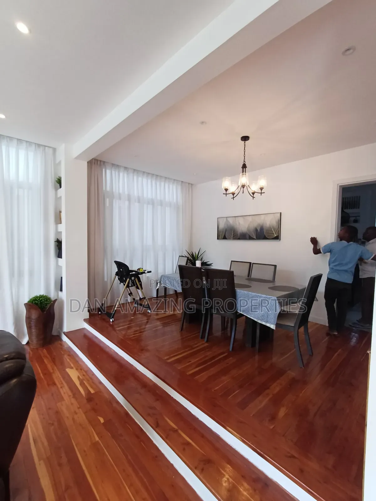 4bdrm Maisonette in Drive 22, Kerarapon for sale