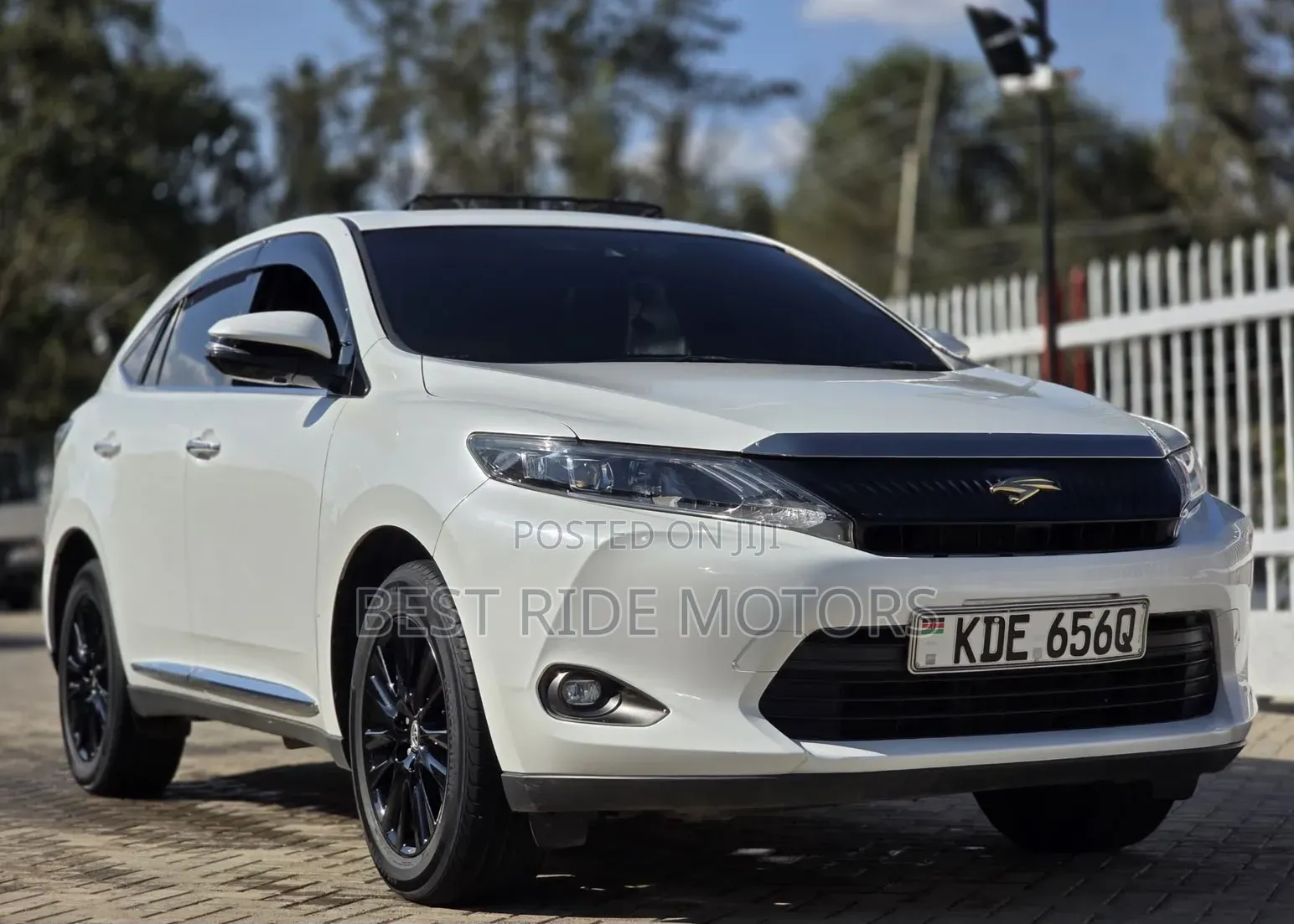 Toyota Harrier 2.0 2015 Pearl