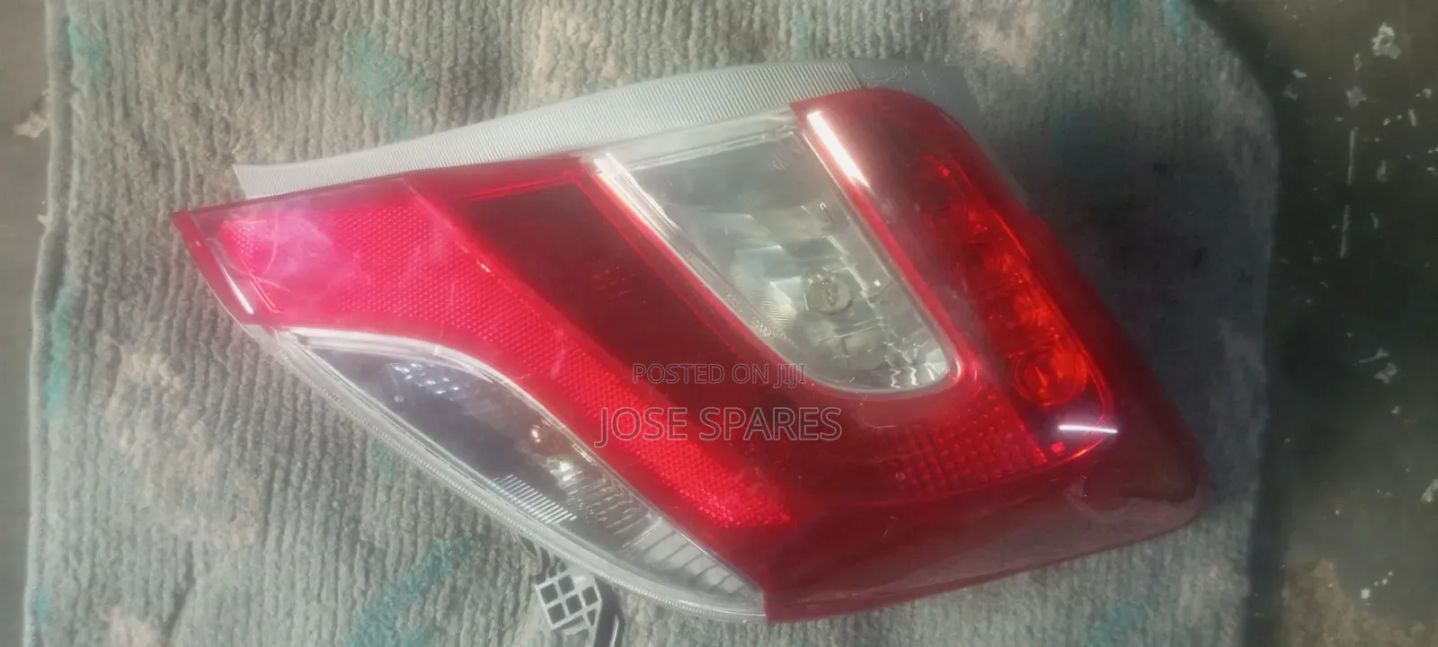 Toyota Vitz Taillight