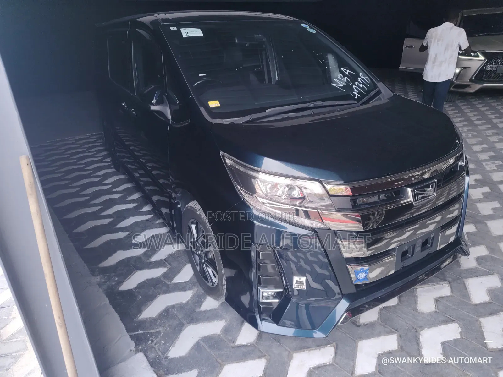 Toyota Noah 2.0 AWD (7 Seater) 2020 Black