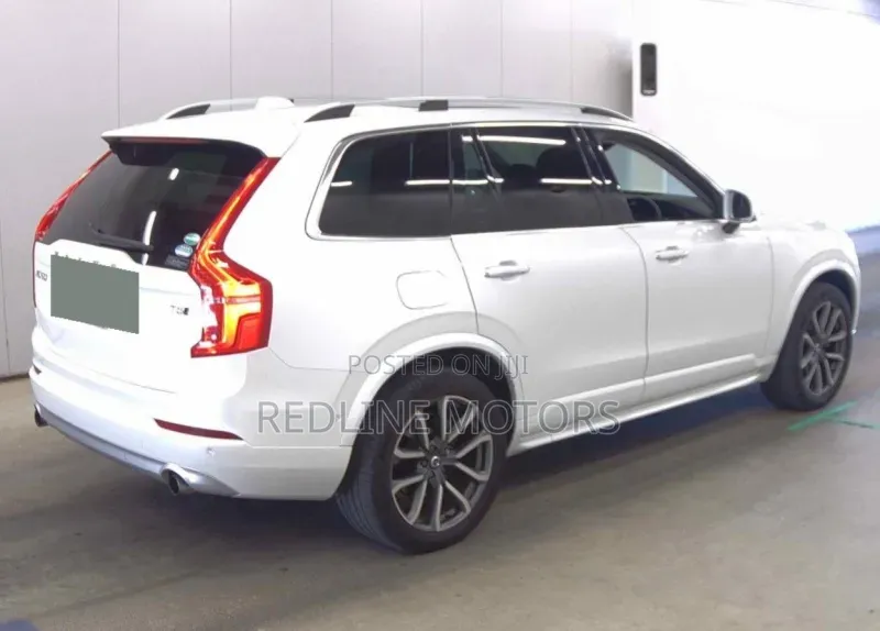 Volvo XC90 T5 R-Design 7 Passenger AWD 2020 White