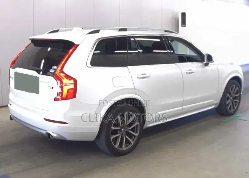 Volvo XC90 T5 R-Design 7 Passenger AWD 2020 White