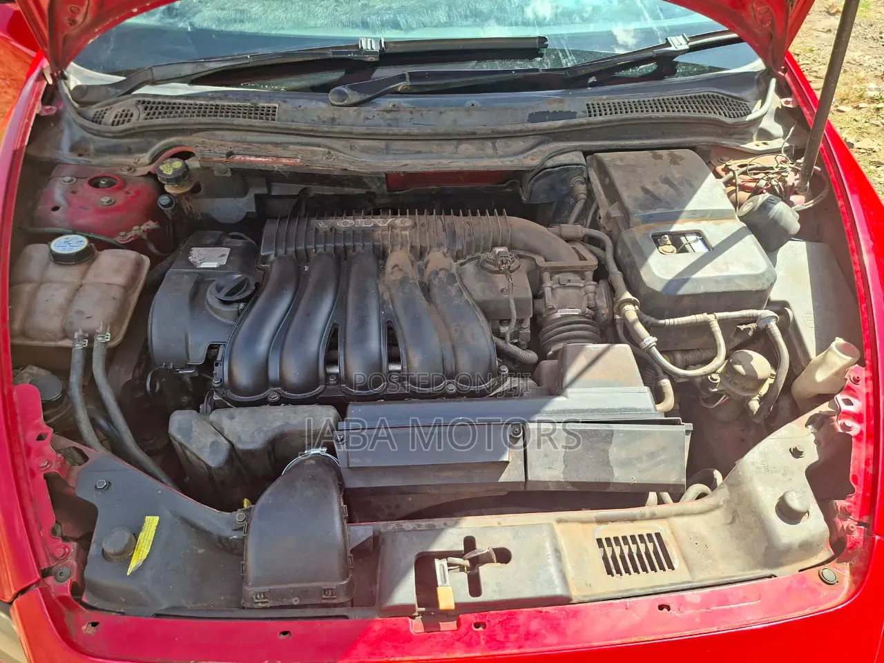 Volvo S 2004 Red