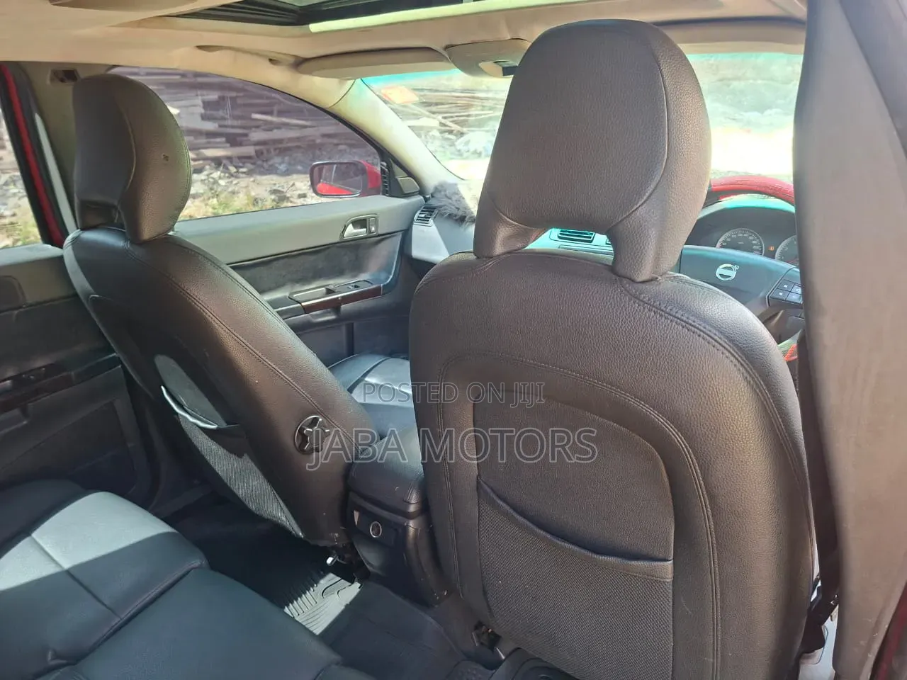 Volvo S 2004 Red