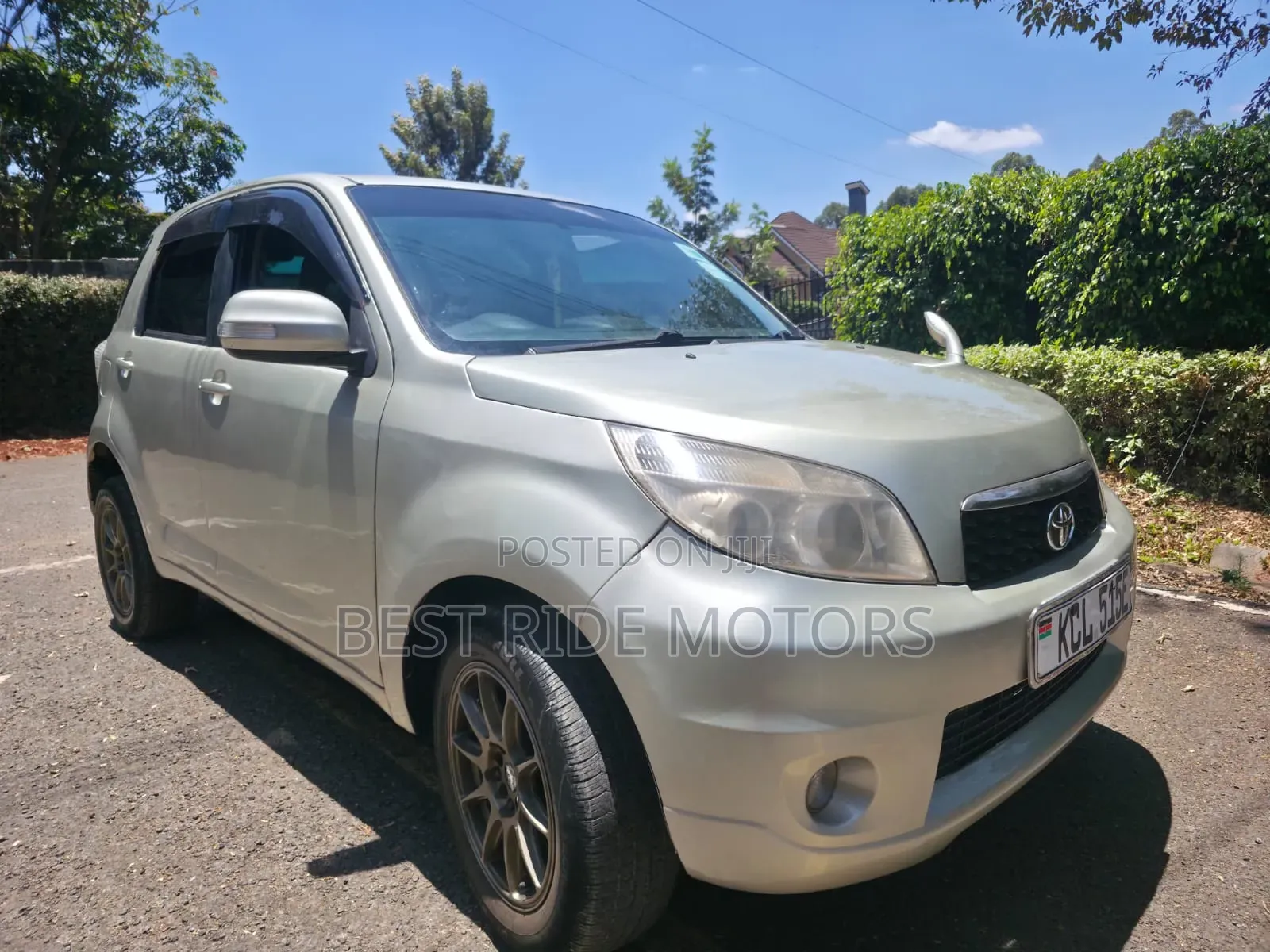 Toyota Rush 1.5 AWD 2011 Beige