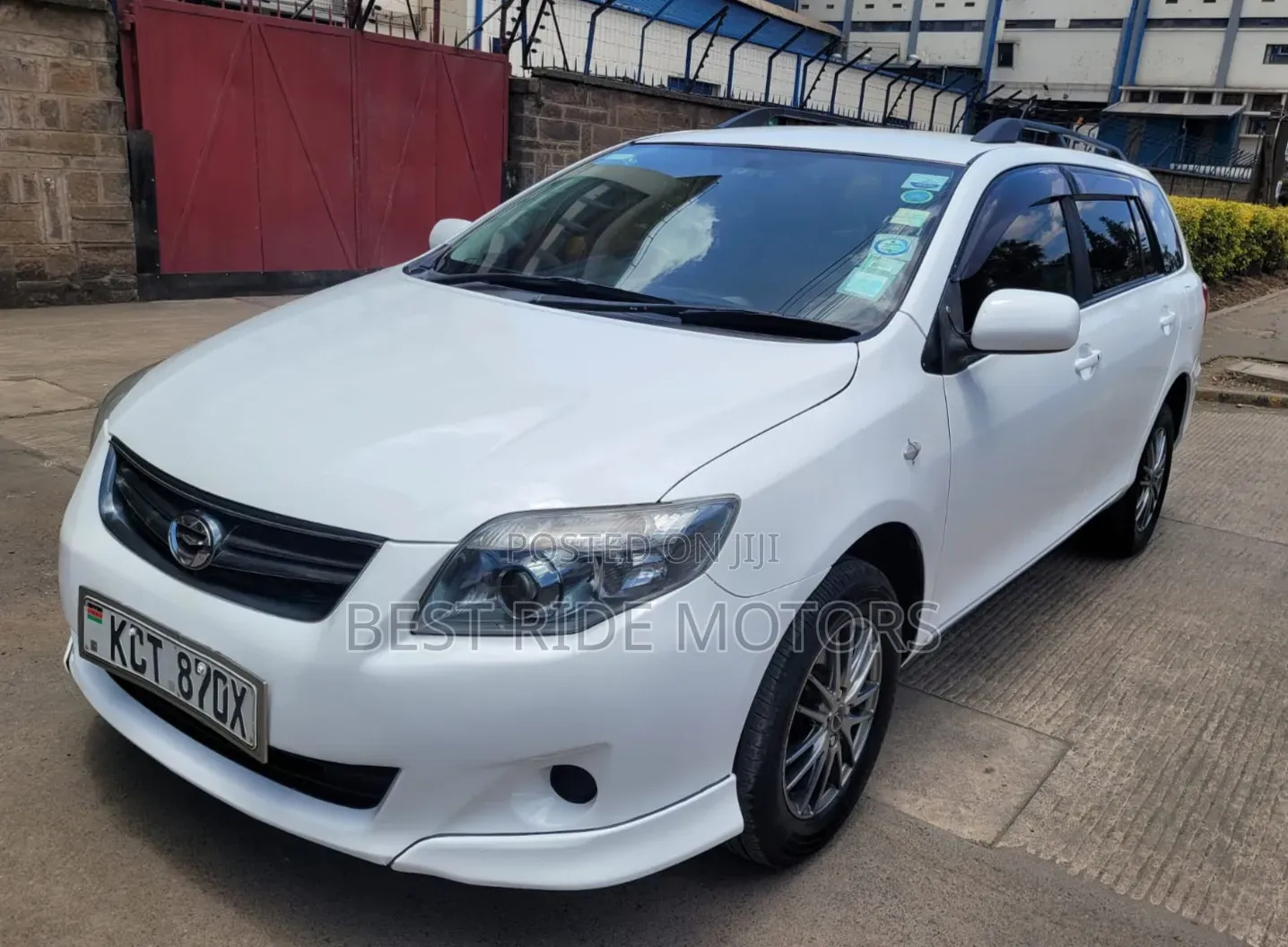 Toyota Corolla Fielder 1.5 Petrol FWD 2012 Pearl
