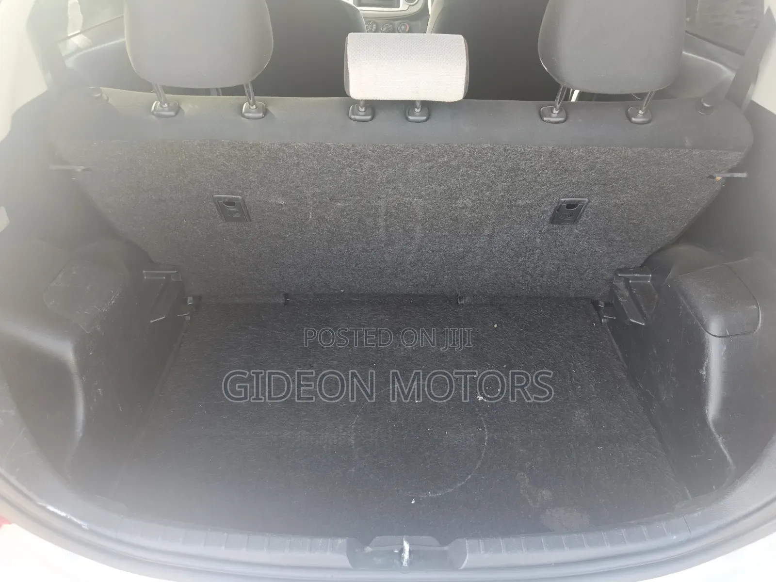 Toyota Vitz 2014 White