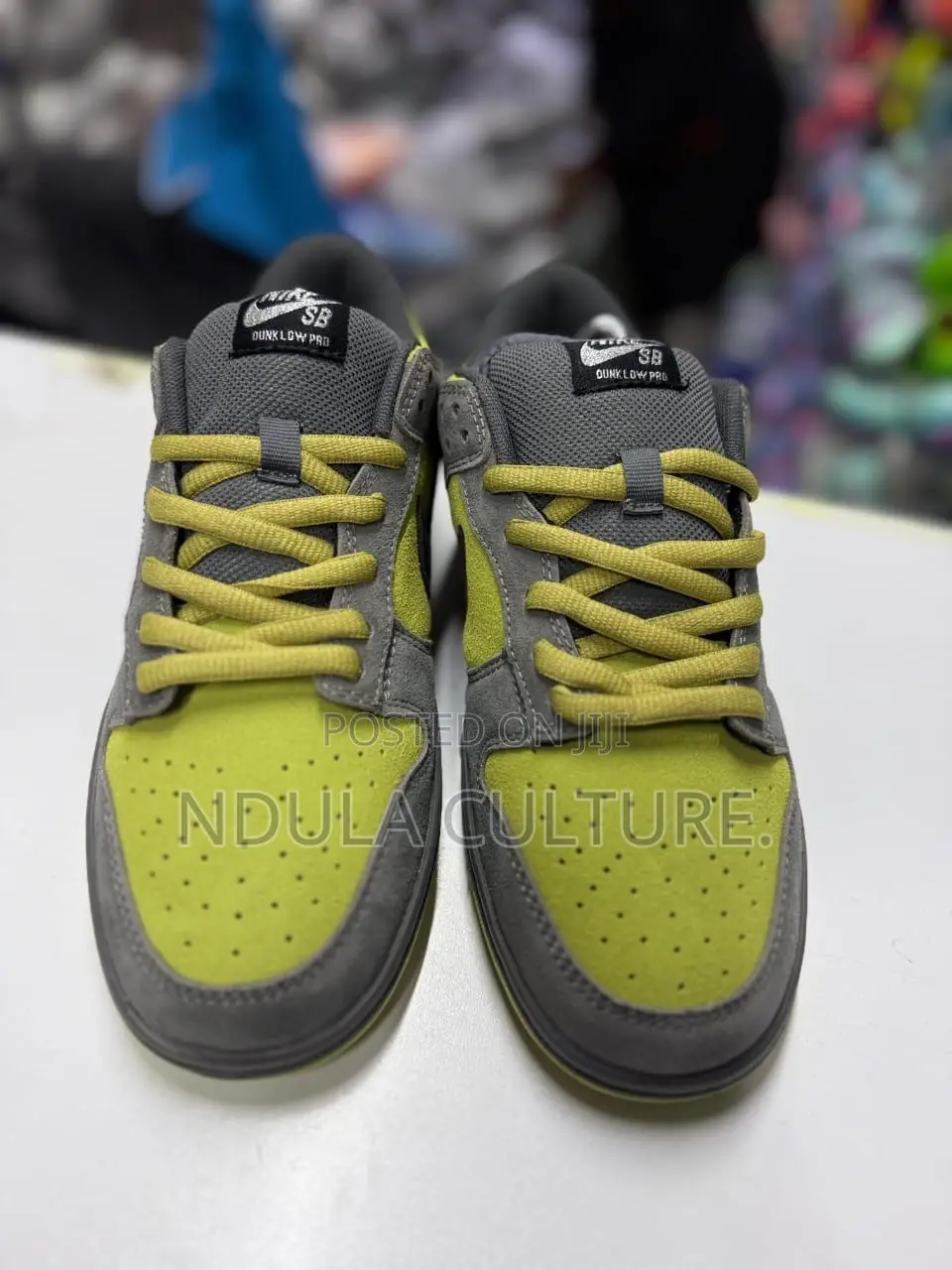 Nike SB Dunk Low X Supreme "94 Camper Green" Sneaker,