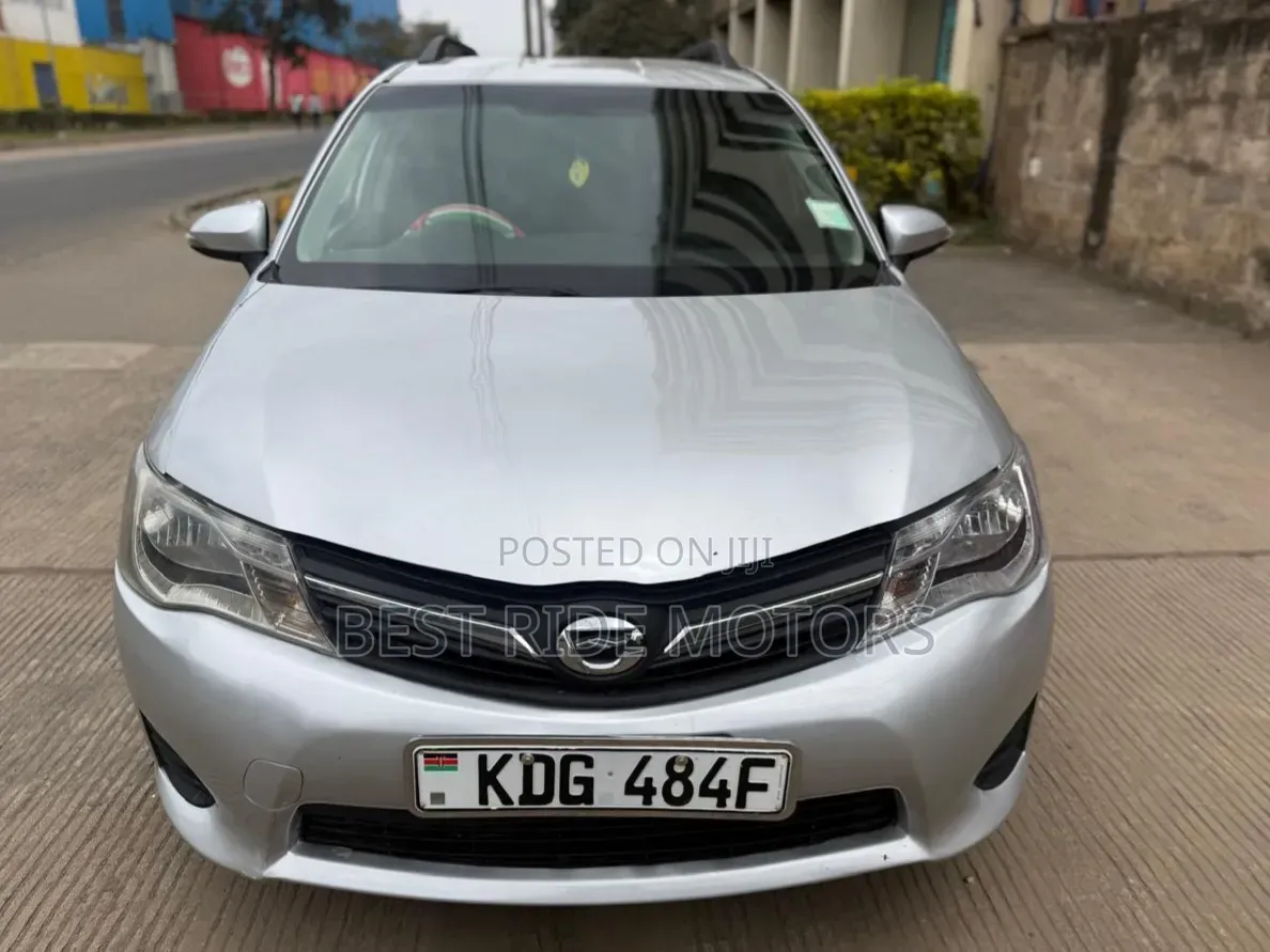 Toyota Corolla Fielder 1.8 Petrol FWD 2014 Silver