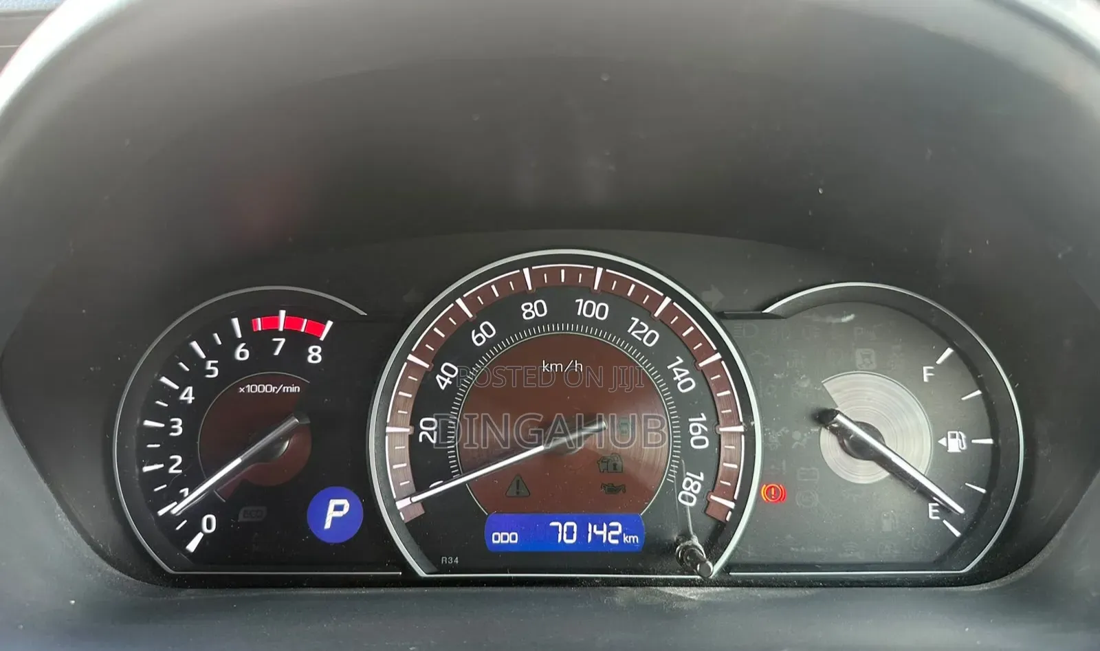 Toyota Esquire 2019 Pearl