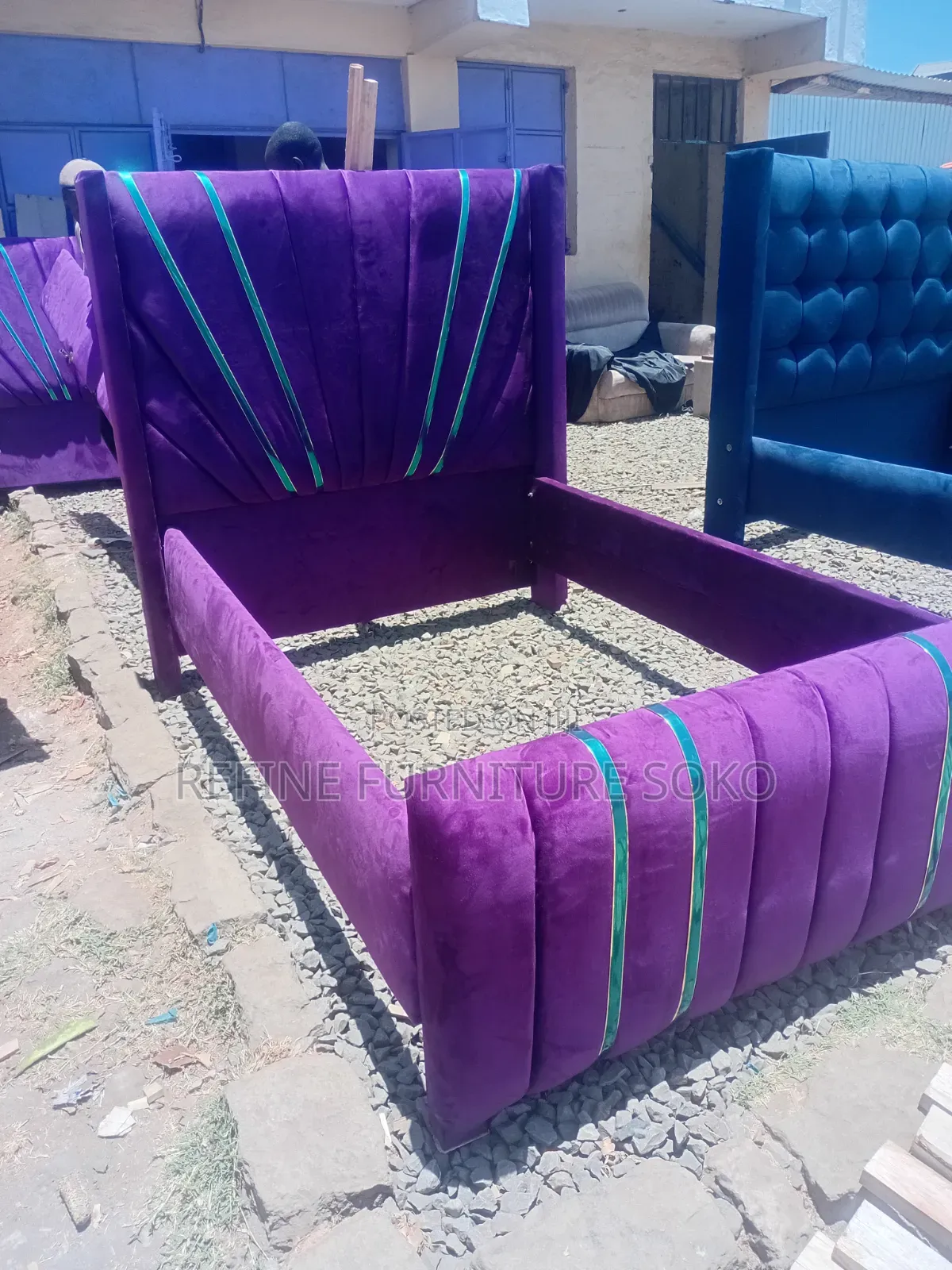 Chester Tufted Bed 5x6 and 6x6 Available