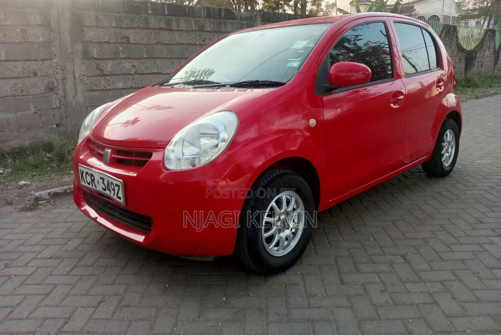 Toyota Passo 2011 Red
