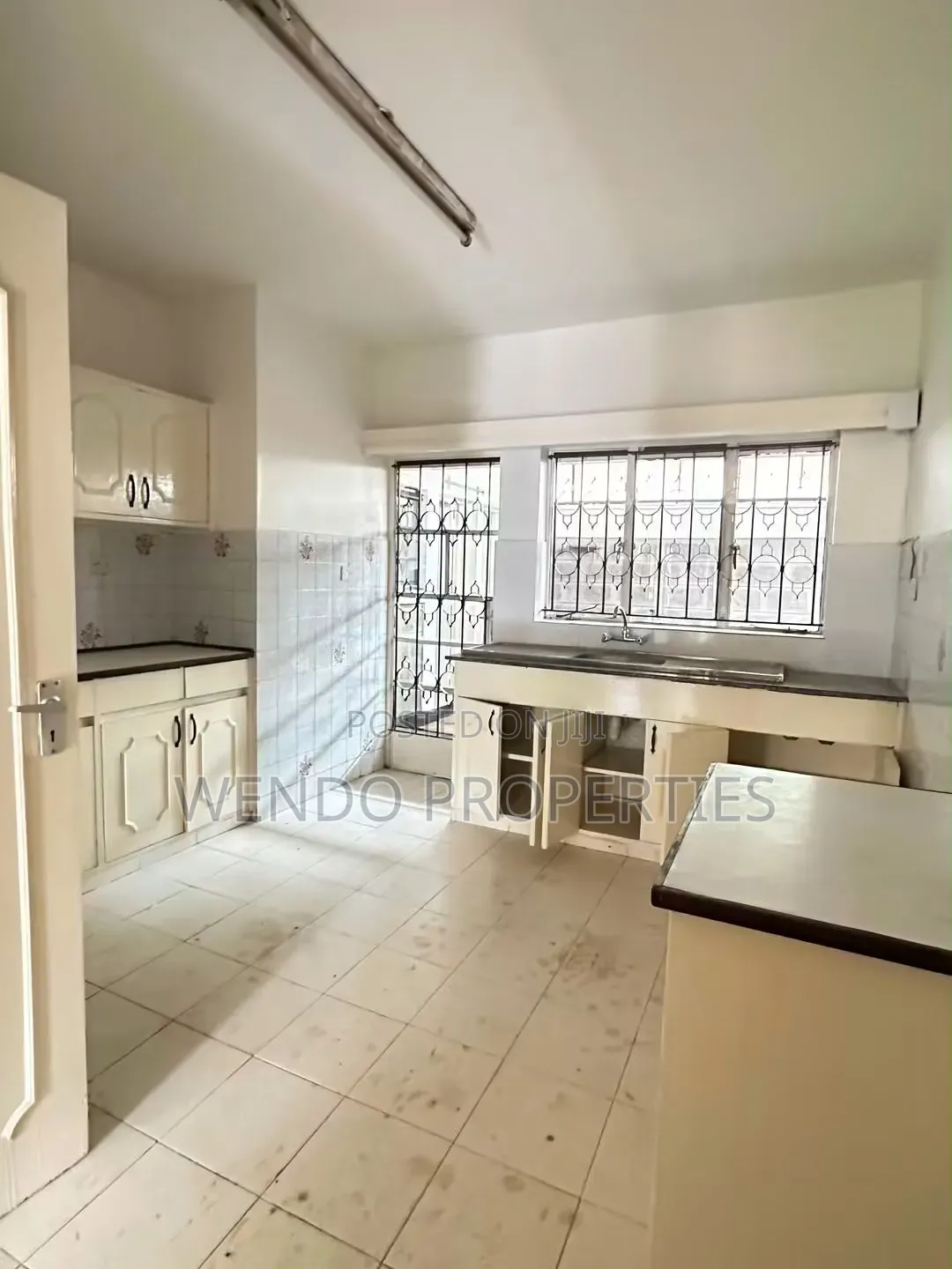 4bdrm Townhouse / Terrace in Kileleshwa for rent
