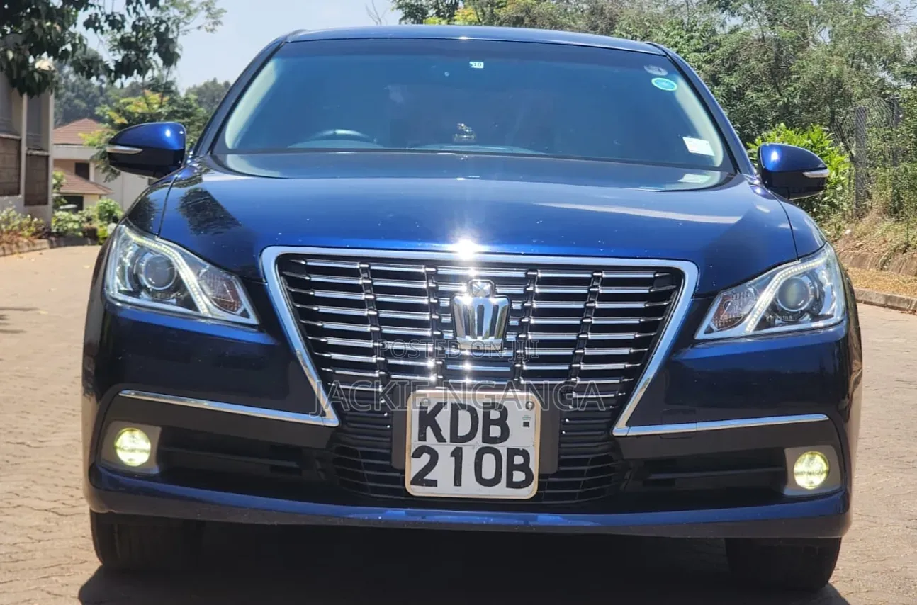 Toyota Crown 2014 Blue