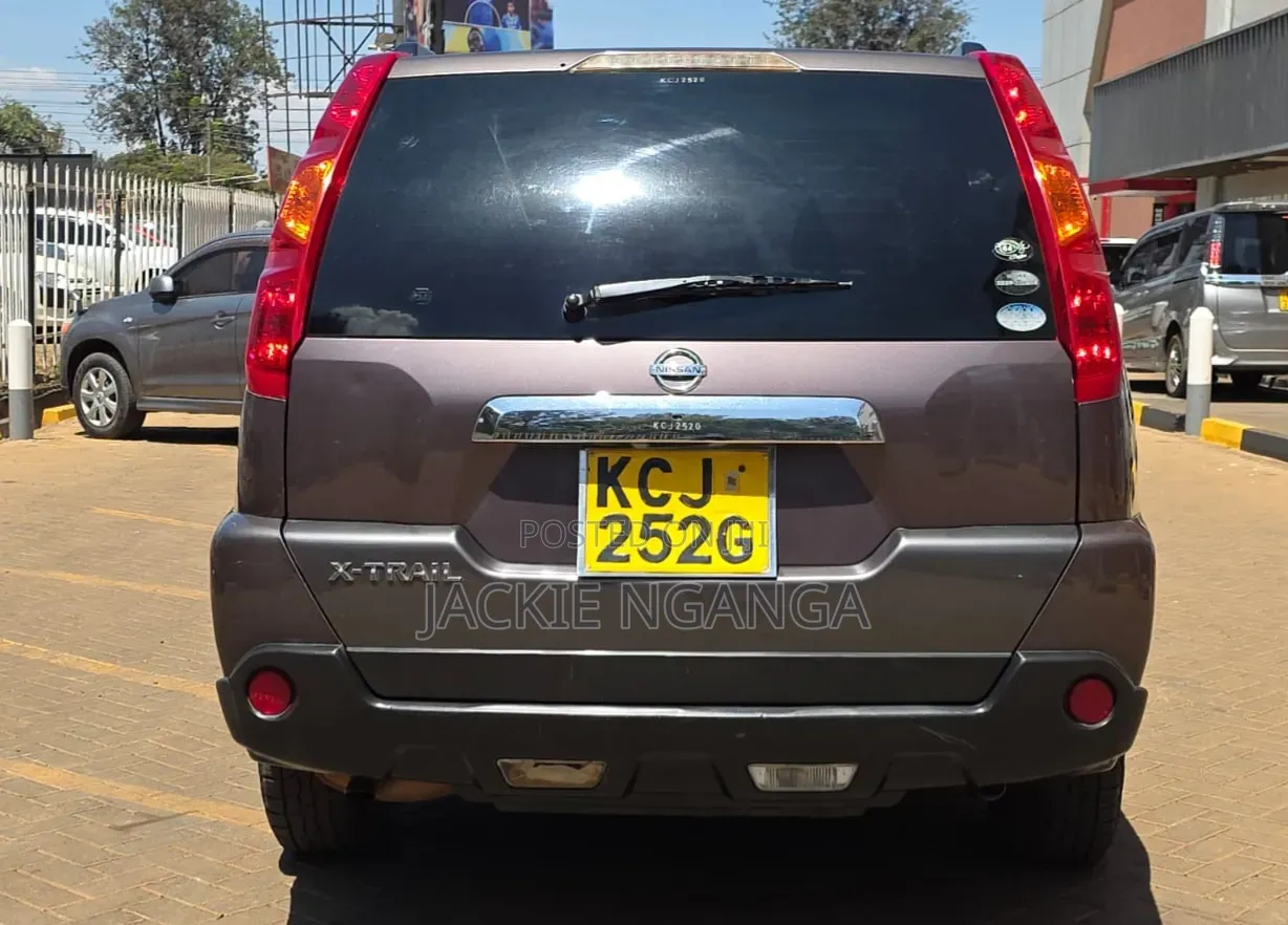 Nissan X-Trail 2009 Brown
