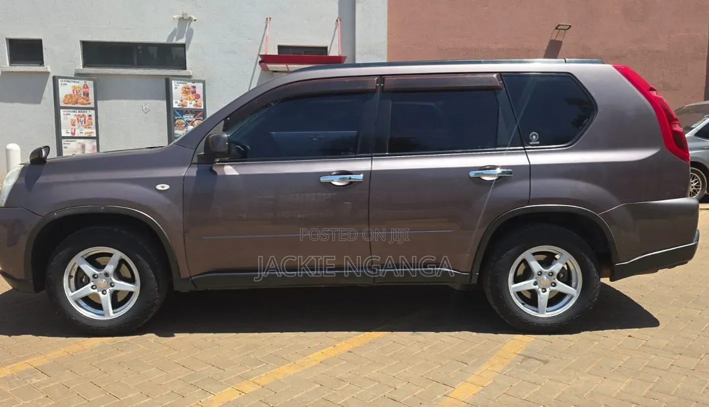 Nissan X-Trail 2009 Brown