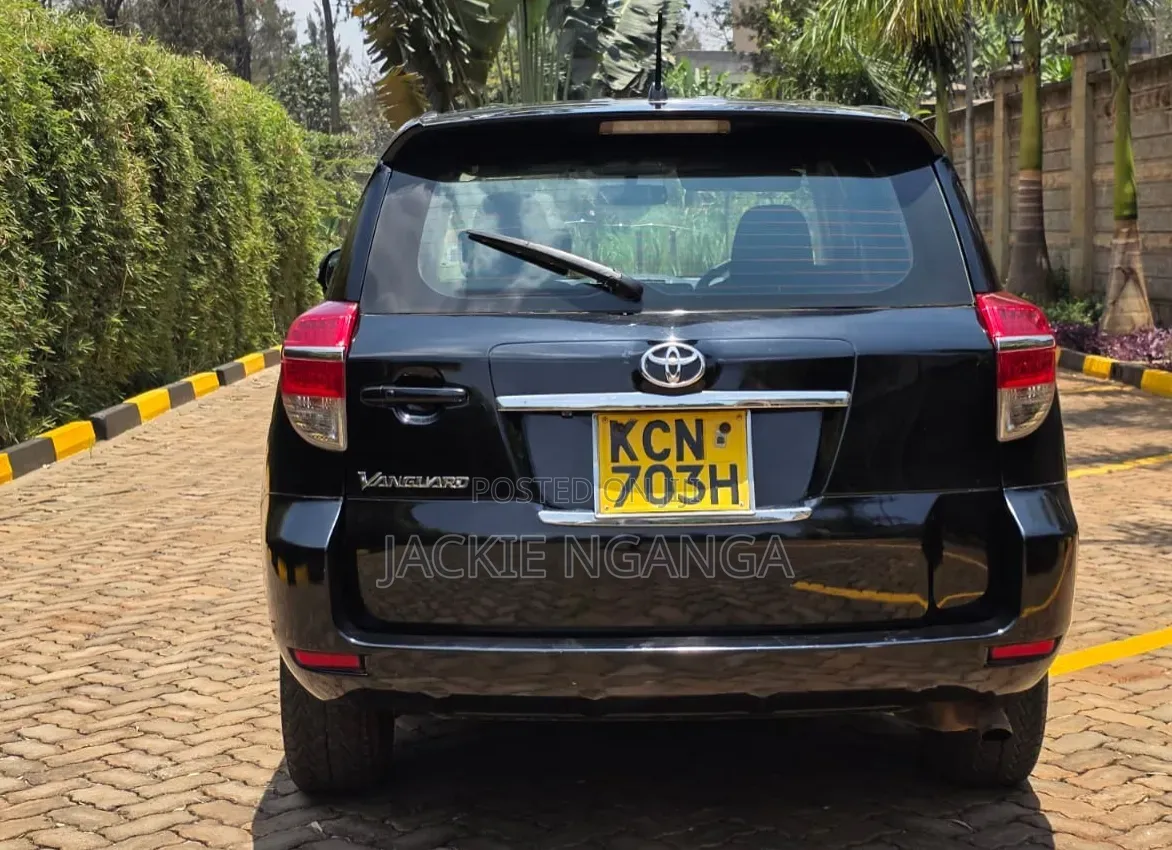 Toyota Vanguard 2010 Black