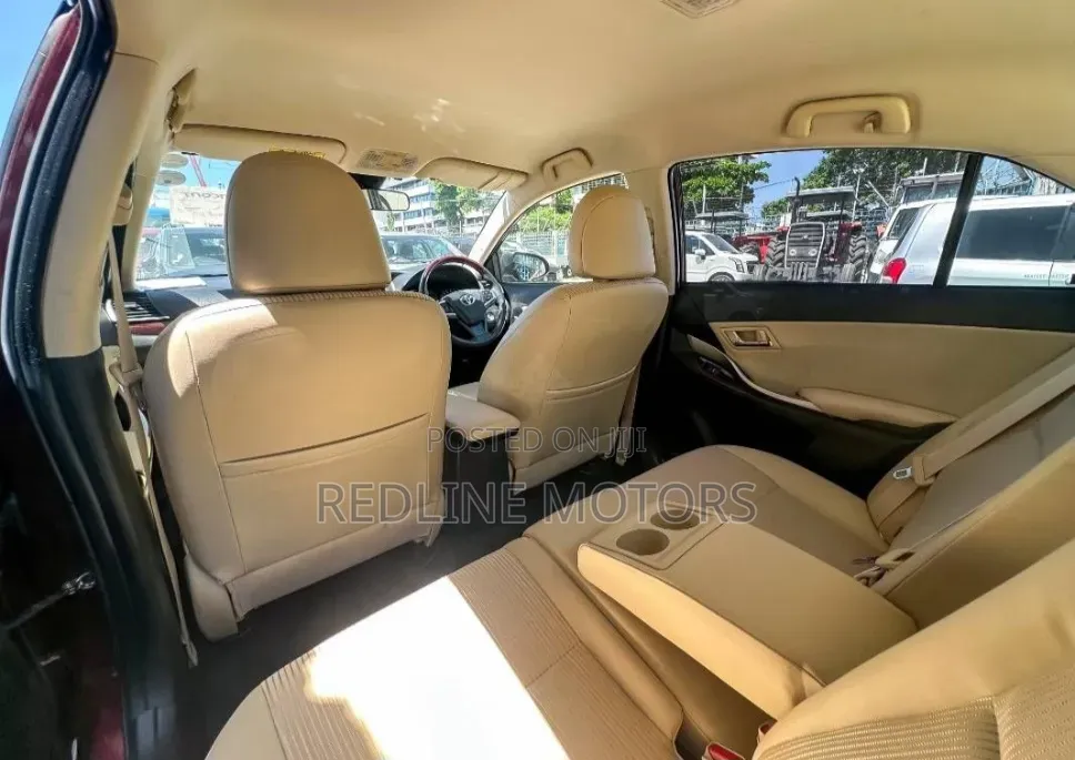 Toyota Premio 1.5 FWD 2019 Maroon
