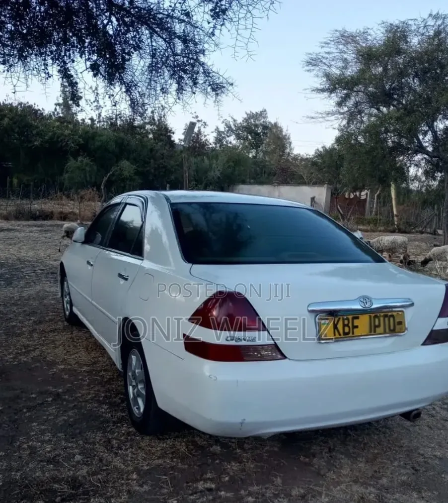 Toyota Mark II 2.0 RWD 2001 White