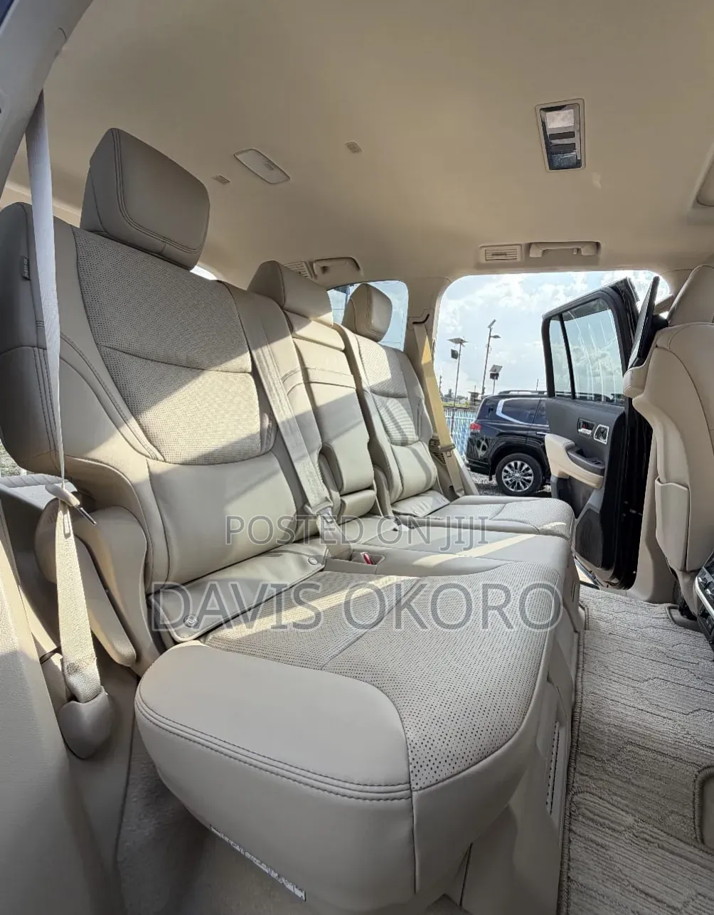 Toyota Land Cruiser LC300 2023 Black