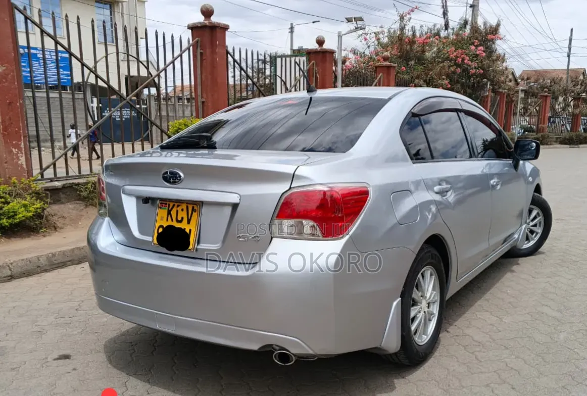 Subaru 1600 2015 Silver