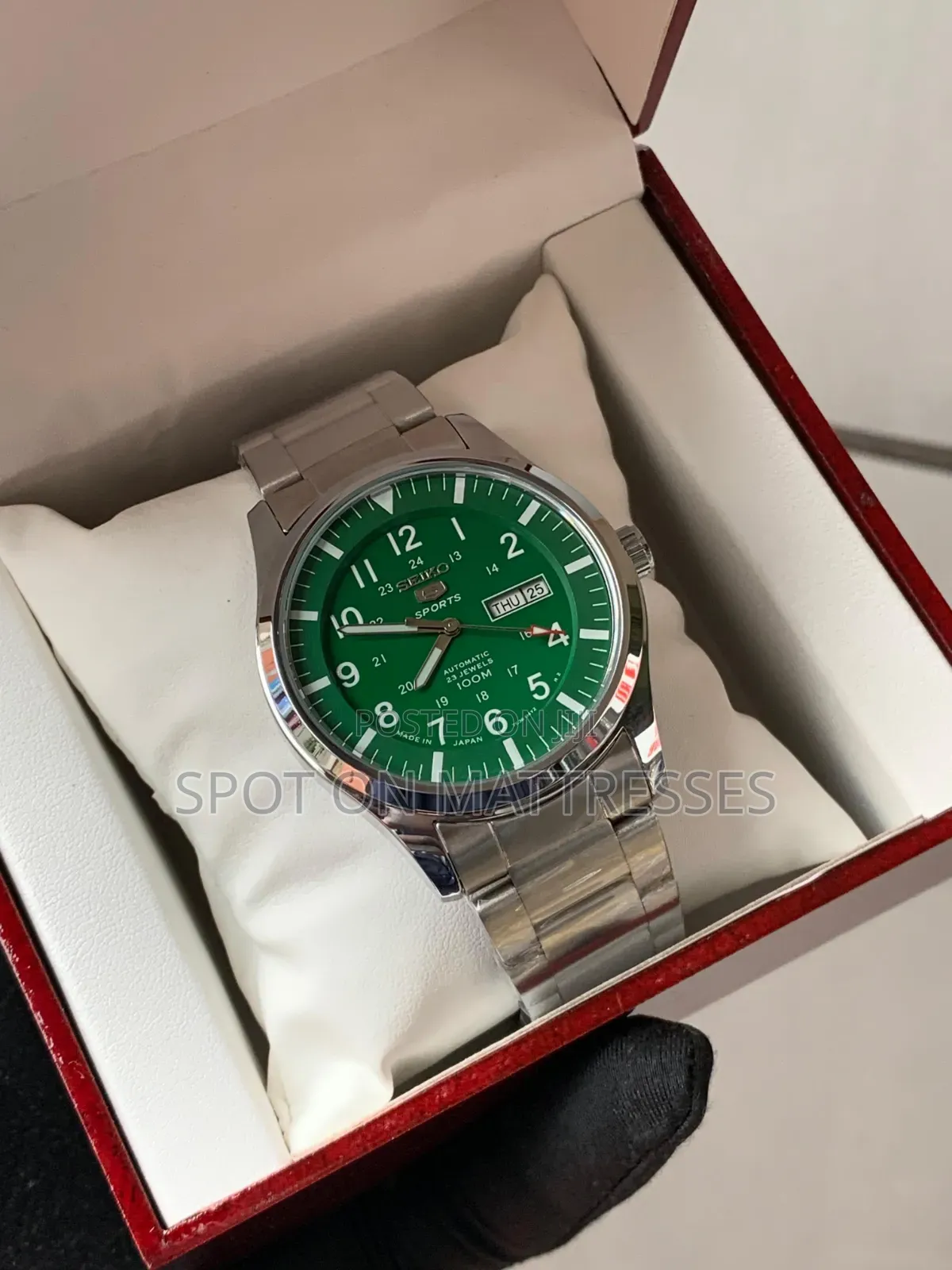 Perfect for Gift  Automatic Seiko Watch for Men. Blue/Green/White.