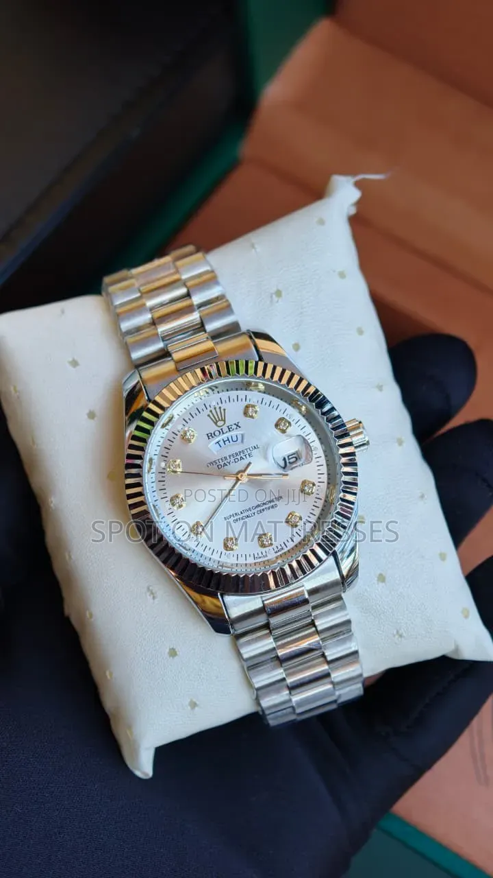 Affordable Rolex Gents Watch. Gold/Silver/Black/Blue.