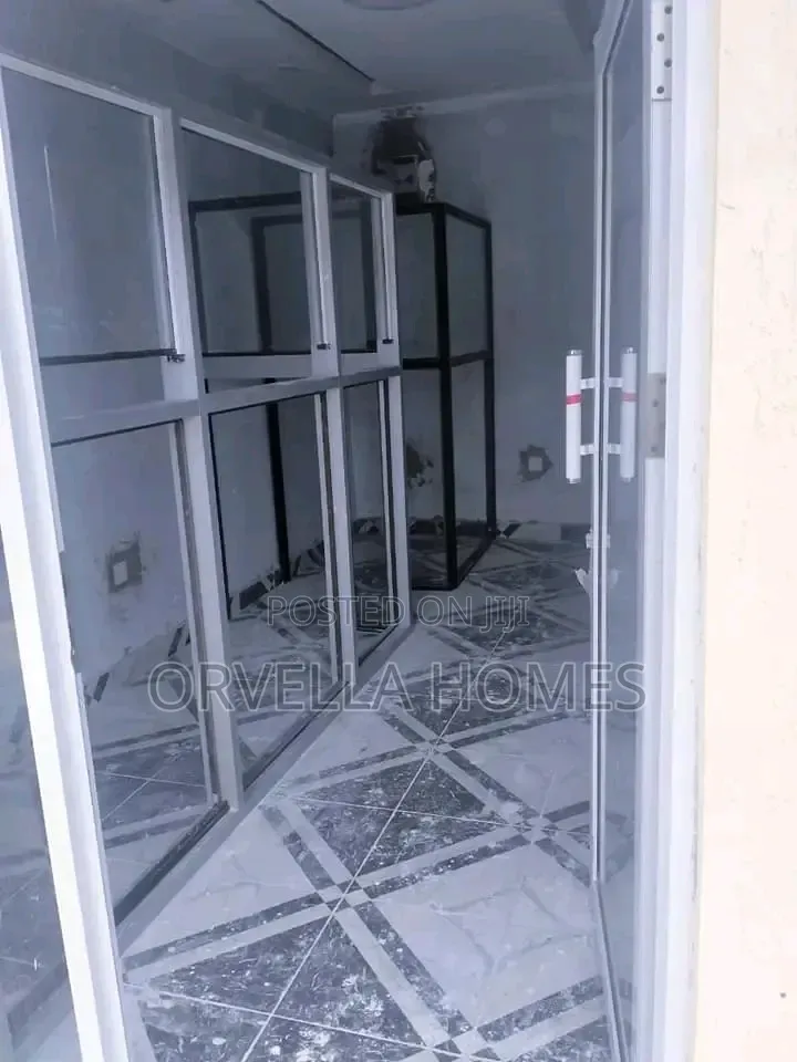 Shops to Let in Lavington for Commercial Use