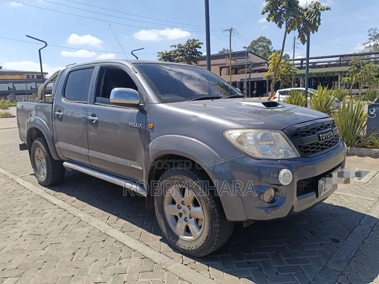 Toyota Hilux 2.5 D-4D SRX 2011 Gray